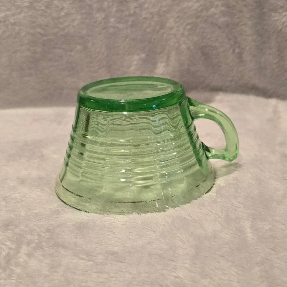 Vintage Anchor Hocking Circle Uranium Green Depression Tea‎ Cup Glows